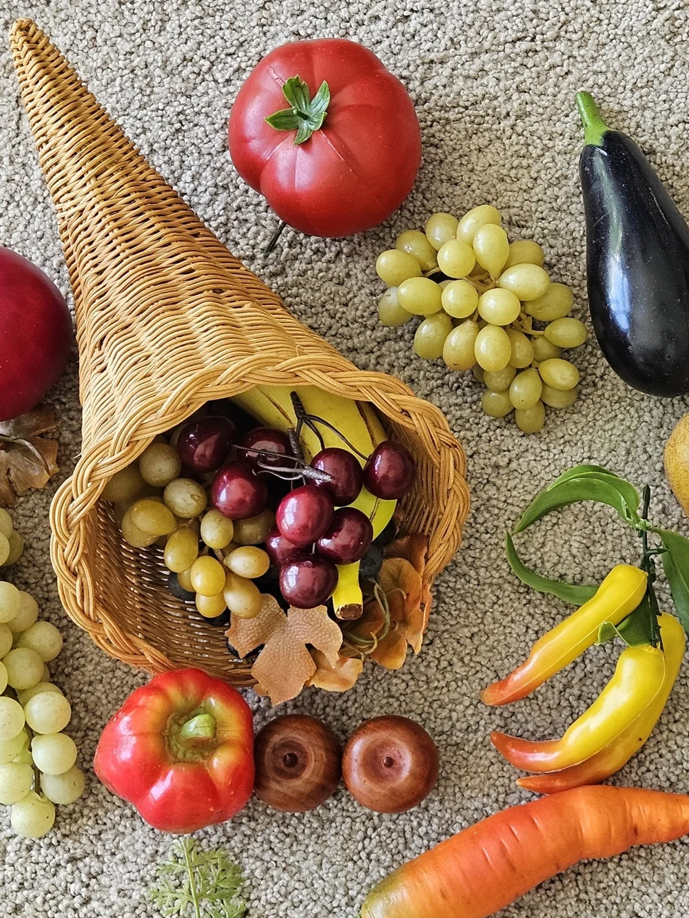 15 Vintage Pieces Of Fake Fruits &  Vegetables. Bonus -Cornucopia  Added.